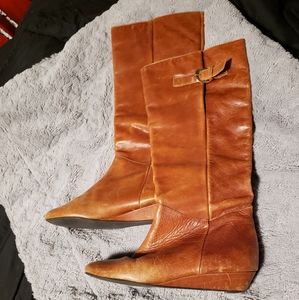 Tan 1.5in heeled boots with buckle